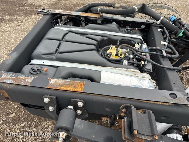 image for item EG2537 2018 Ford F550 truck cab and chassis