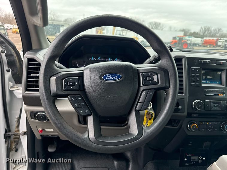 image for item EG2537 2018 Ford F550 truck cab and chassis