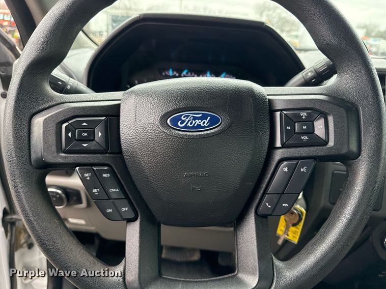 image for item EG2537 2018 Ford F550 truck cab and chassis