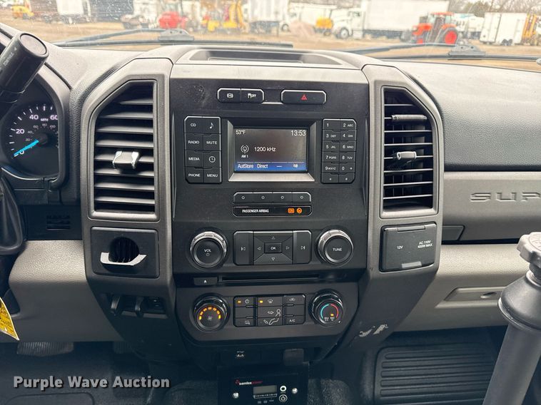 image for item EG2537 2018 Ford F550 truck cab and chassis