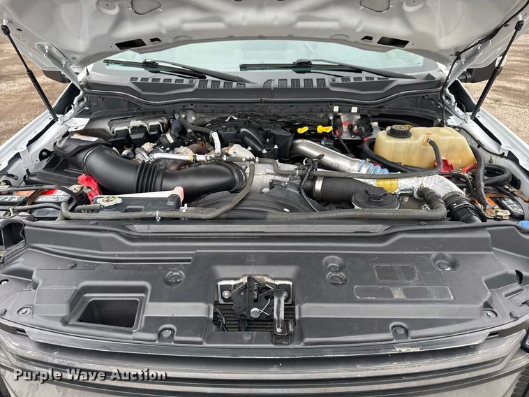 image for item EG2537 2018 Ford F550 truck cab and chassis