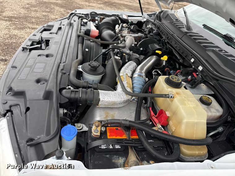 image for item EG2537 2018 Ford F550 truck cab and chassis