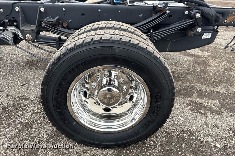 image for item EG2537 2018 Ford F550 truck cab and chassis