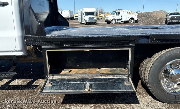 image for item EG2552 2019 Chevrolet Silverado 5500HD Crew Cab flatbed truck