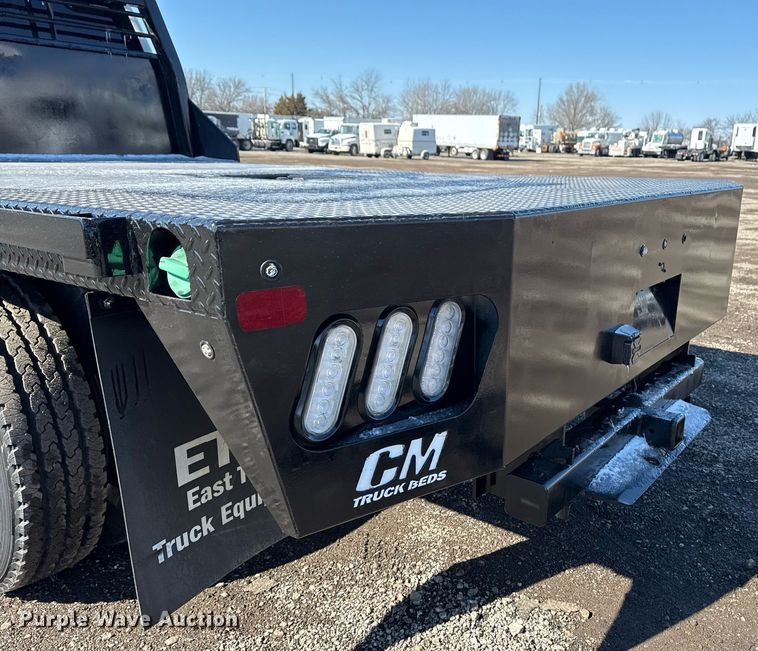 image for item EG2552 2019 Chevrolet Silverado 5500HD Crew Cab flatbed truck