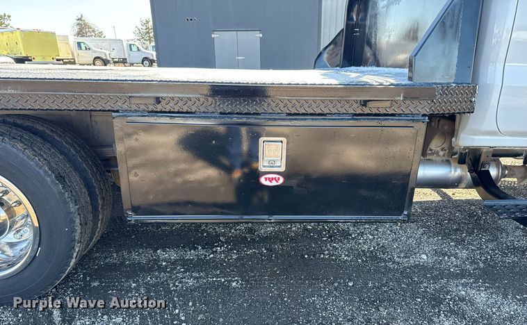 image for item EG2552 2019 Chevrolet Silverado 5500HD Crew Cab flatbed truck