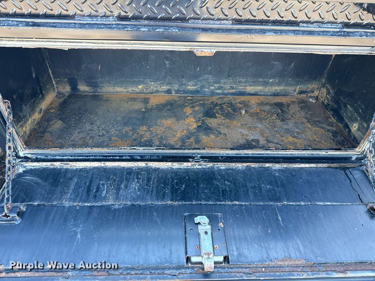 image for item EG2552 2019 Chevrolet Silverado 5500HD Crew Cab flatbed truck