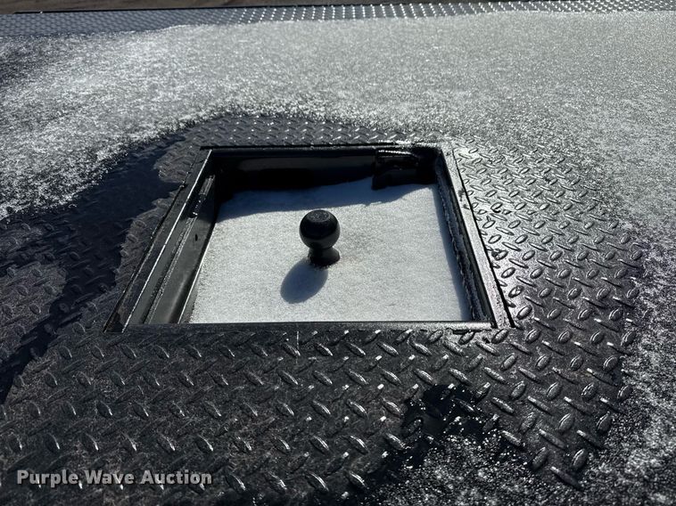 image for item EG2552 2019 Chevrolet Silverado 5500HD Crew Cab flatbed truck