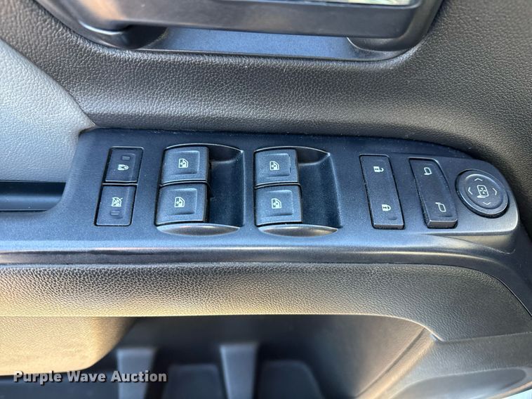 image for item EG2552 2019 Chevrolet Silverado 5500HD Crew Cab flatbed truck