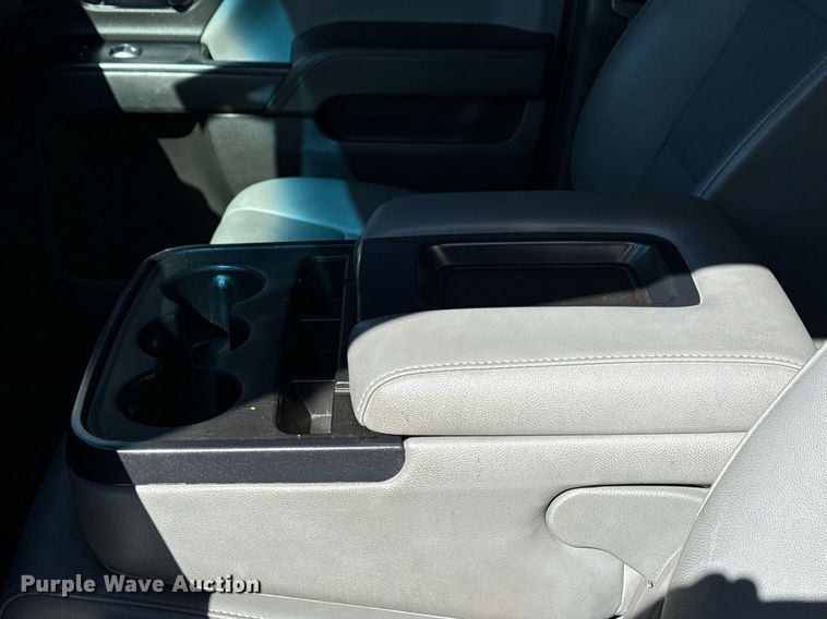 image for item EG2552 2019 Chevrolet Silverado 5500HD Crew Cab flatbed truck