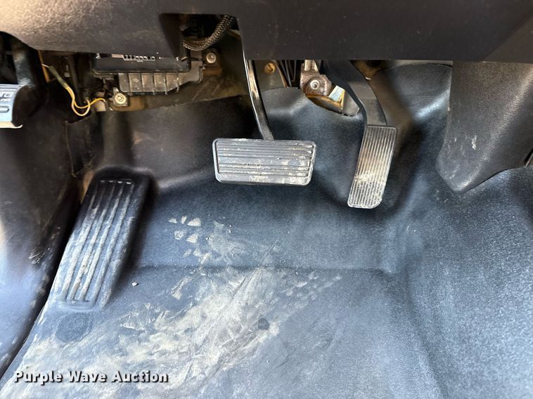 image for item EG2552 2019 Chevrolet Silverado 5500HD Crew Cab flatbed truck