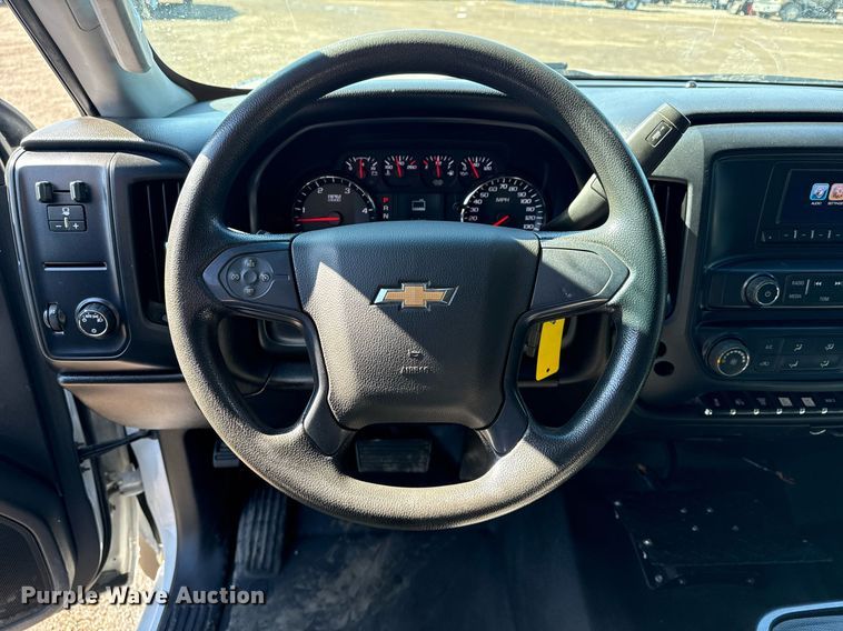 image for item EG2552 2019 Chevrolet Silverado 5500HD Crew Cab flatbed truck