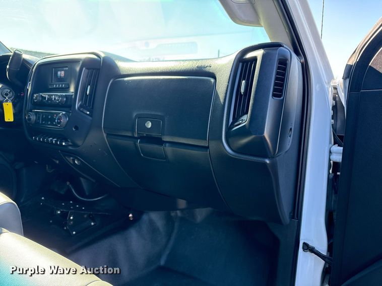 image for item EG2552 2019 Chevrolet Silverado 5500HD Crew Cab flatbed truck