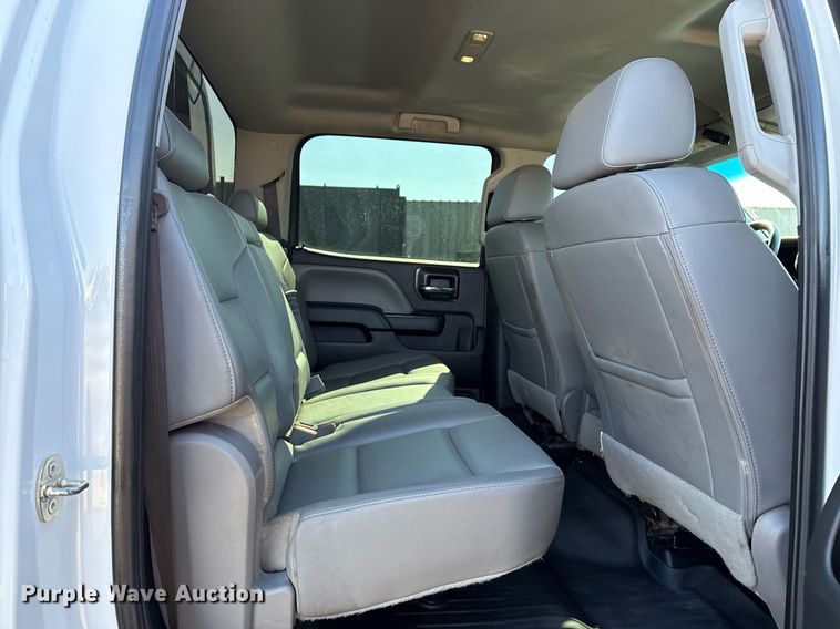 image for item EG2552 2019 Chevrolet Silverado 5500HD Crew Cab flatbed truck