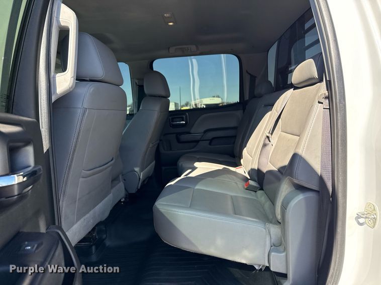 image for item EG2552 2019 Chevrolet Silverado 5500HD Crew Cab flatbed truck