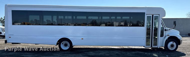 image for item EG2553 2013 IC BUS shuttle bus