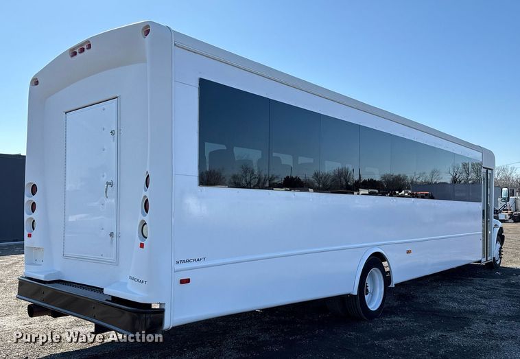 image for item EG2553 2013 IC BUS shuttle bus