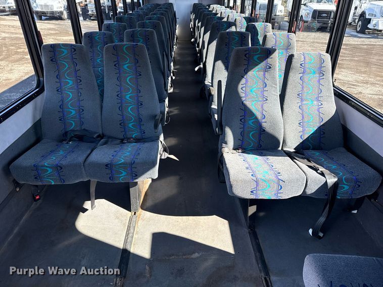 image for item EG2553 2013 IC BUS shuttle bus