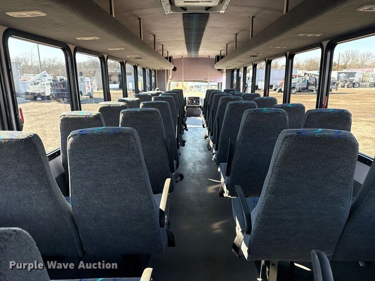 image for item EG2553 2013 IC BUS shuttle bus