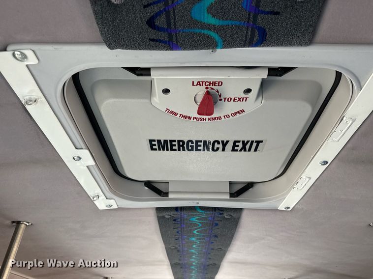 image for item EG2553 2013 IC BUS shuttle bus