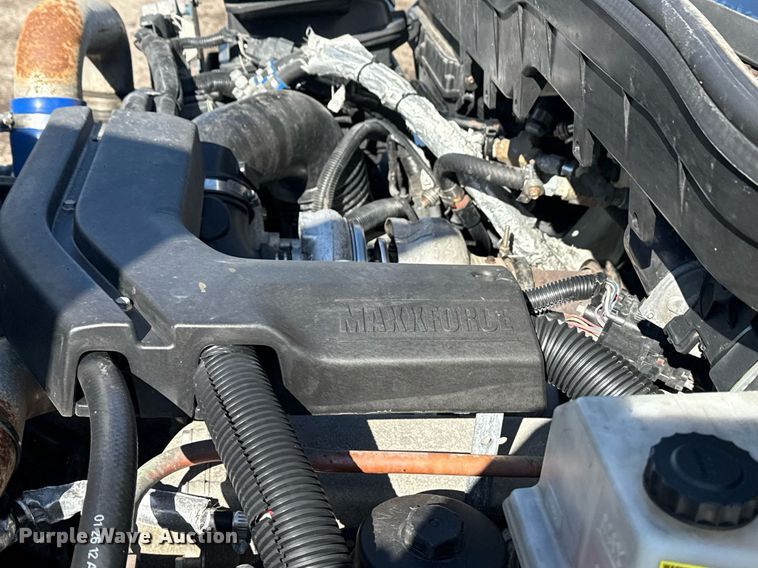 image for item EG2553 2013 IC BUS shuttle bus