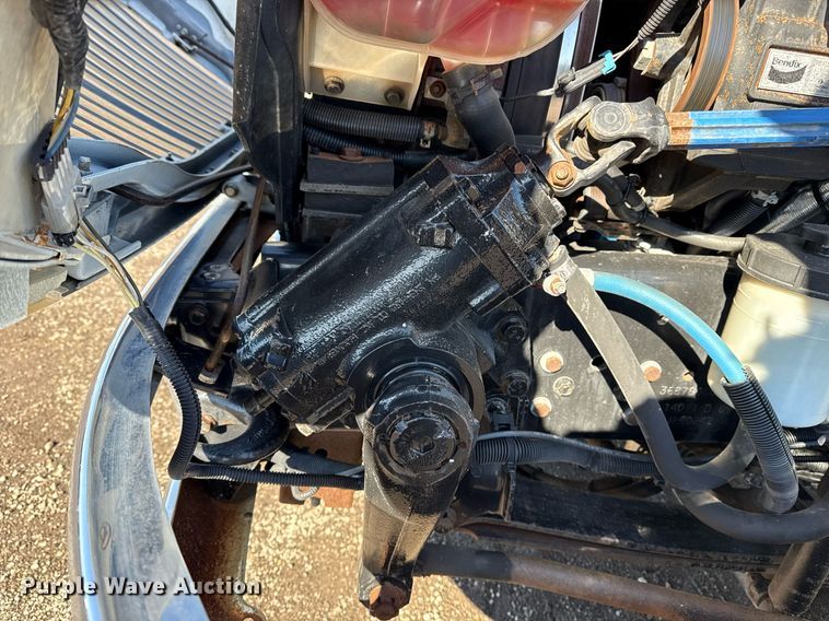 image for item EG2553 2013 IC BUS shuttle bus