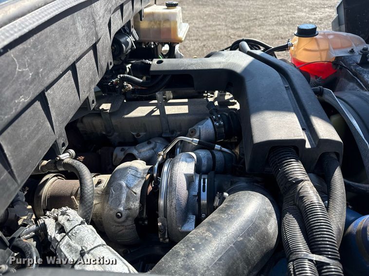 image for item EG2553 2013 IC BUS shuttle bus