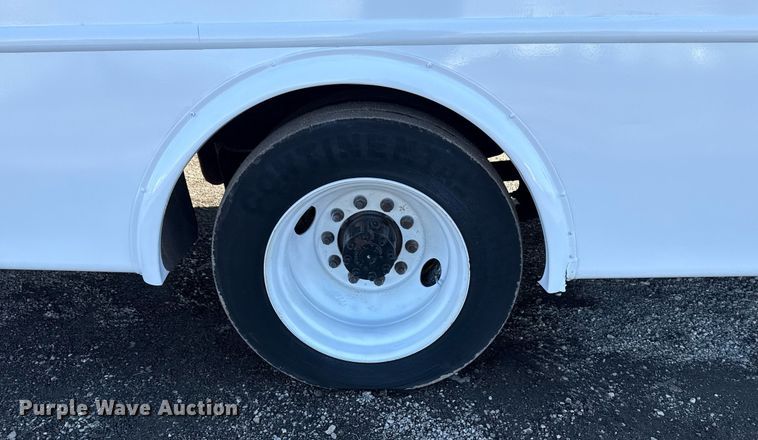 image for item EG2553 2013 IC BUS shuttle bus