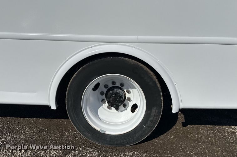 image for item EG2553 2013 IC BUS shuttle bus