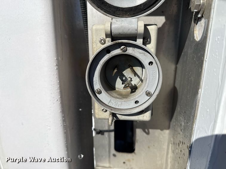 image for item EG2554 2017 Ford E450 Super Duty refrigerated truck