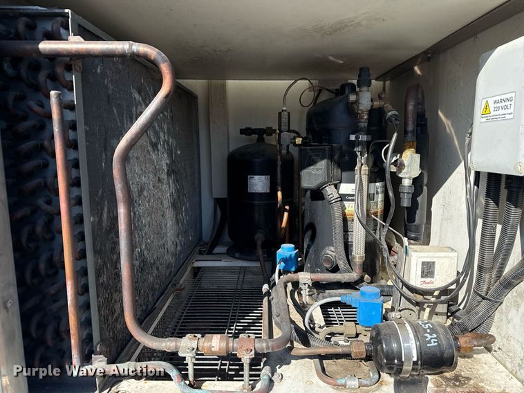 image for item EG2554 2017 Ford E450 Super Duty refrigerated truck