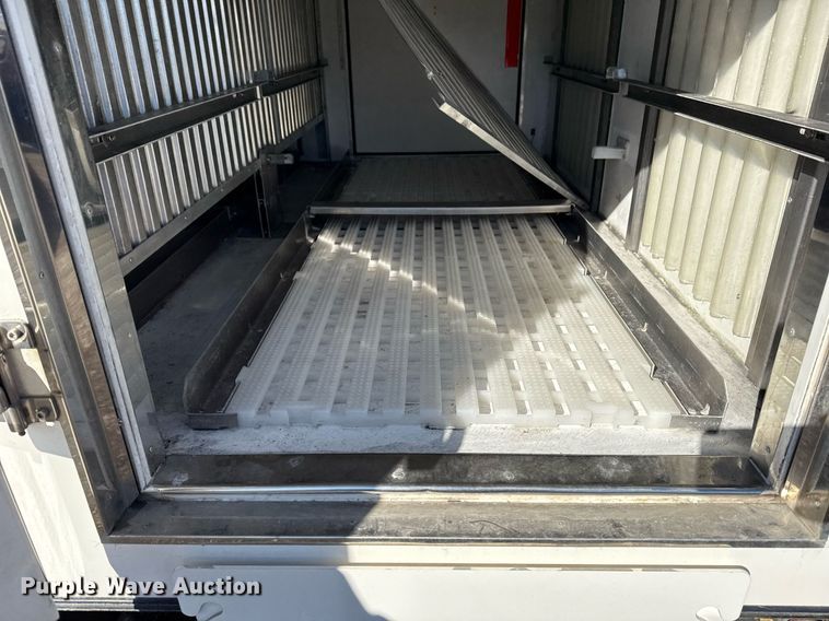 image for item EG2554 2017 Ford E450 Super Duty refrigerated truck