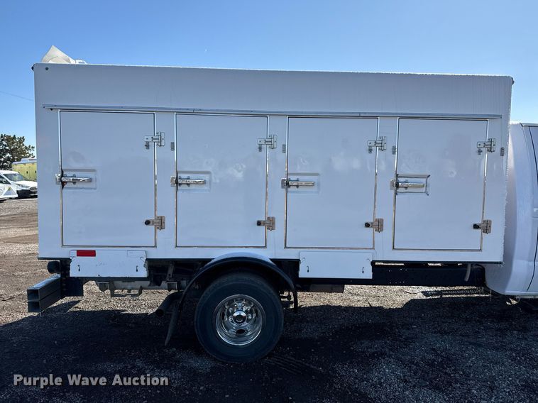 image for item EG2554 2017 Ford E450 Super Duty refrigerated truck