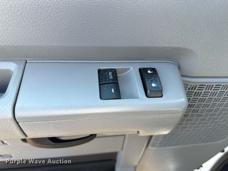 image for item EG2554 2017 Ford E450 Super Duty refrigerated truck