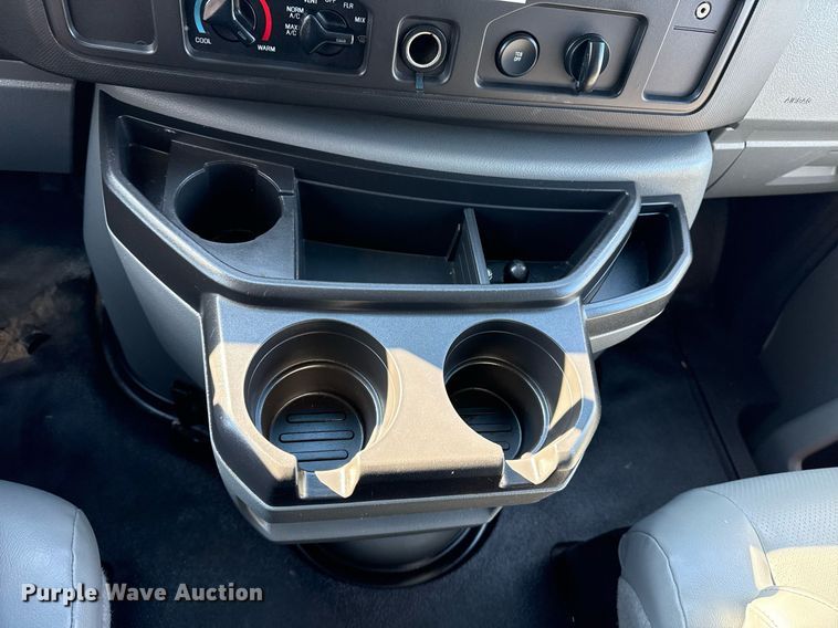 image for item EG2554 2017 Ford E450 Super Duty refrigerated truck