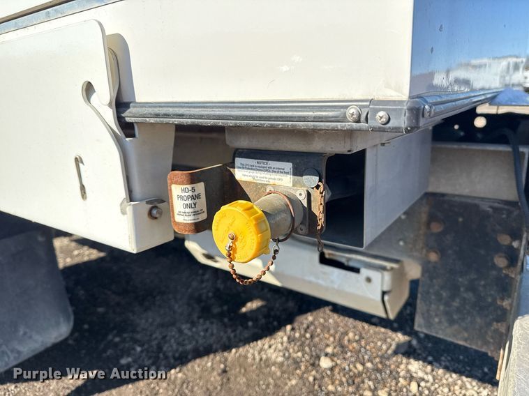 image for item EG2554 2017 Ford E450 Super Duty refrigerated truck