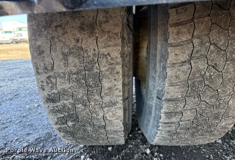 image for item EG2554 2017 Ford E450 Super Duty refrigerated truck