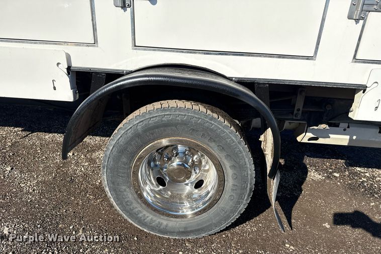 image for item EG2554 2017 Ford E450 Super Duty refrigerated truck