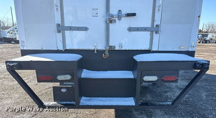 image for item EG2555 2016 Ford F650 Super Duty box truck