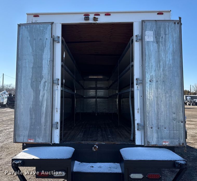 image for item EG2555 2016 Ford F650 Super Duty box truck