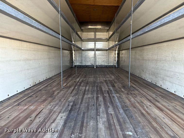 image for item EG2555 2016 Ford F650 Super Duty box truck