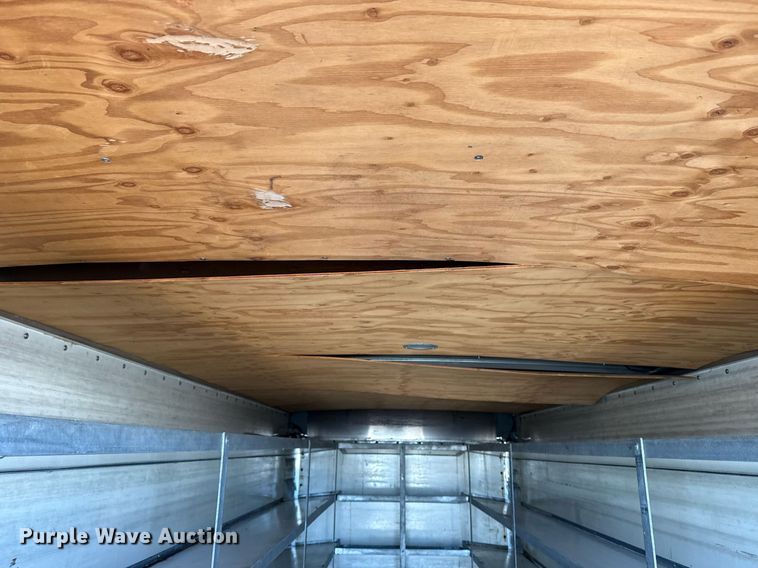 image for item EG2555 2016 Ford F650 Super Duty box truck