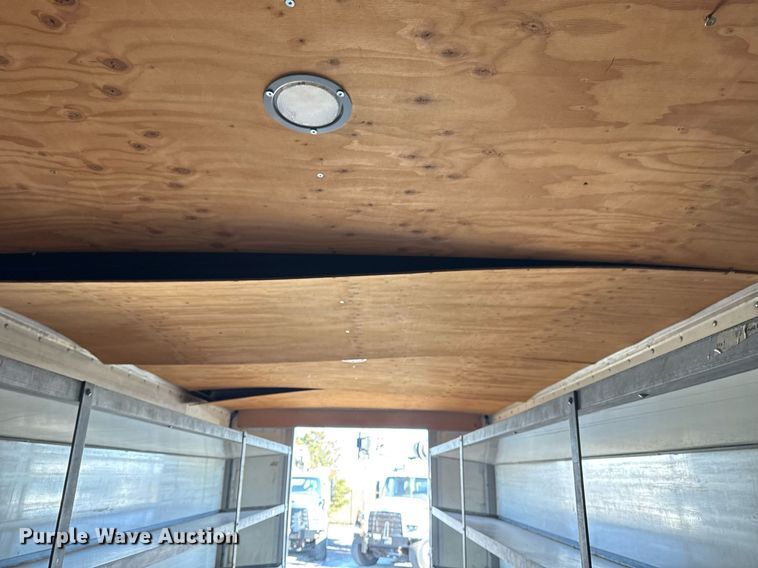 image for item EG2555 2016 Ford F650 Super Duty box truck