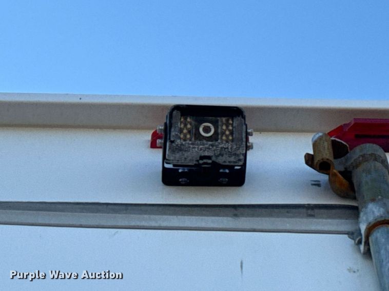 image for item EG2555 2016 Ford F650 Super Duty box truck