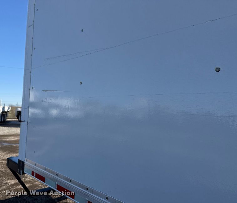 image for item EG2555 2016 Ford F650 Super Duty box truck