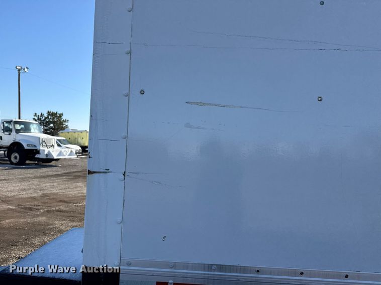 image for item EG2555 2016 Ford F650 Super Duty box truck