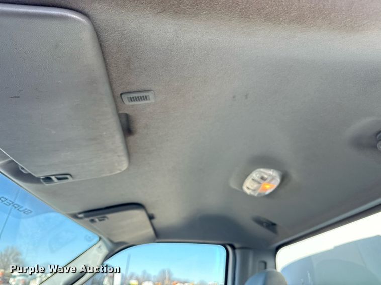 image for item EG2555 2016 Ford F650 Super Duty box truck