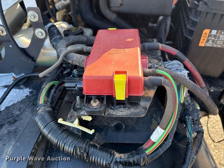 image for item EG2555 2016 Ford F650 Super Duty box truck