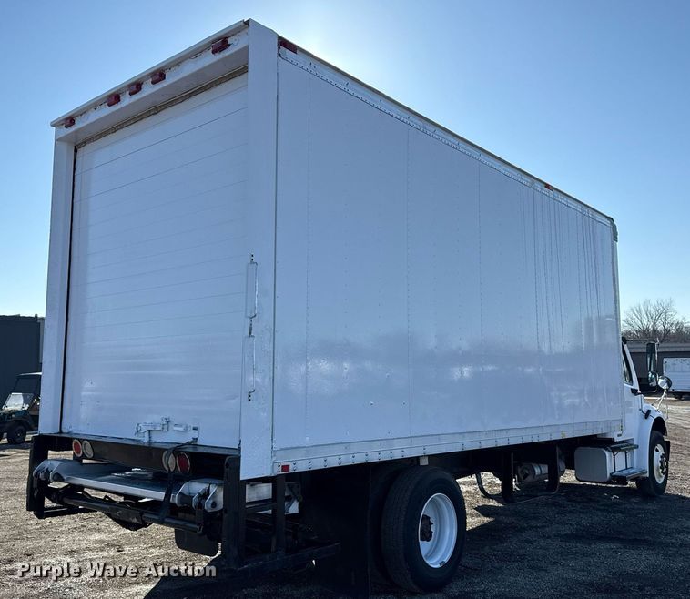 image for item EG2556 2007 Freightliner Business Class M2 box truck