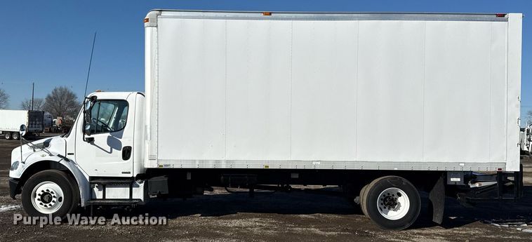 image for item EG2556 2007 Freightliner Business Class M2 box truck